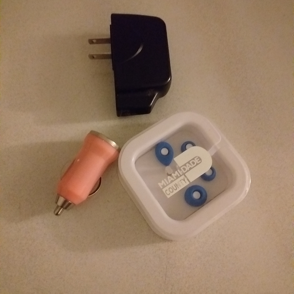 1/2 off ⛵Smart phone charging heads